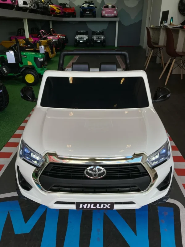 Carrinho Elétrico Infantil Toyota Hilux 12v - Image 2